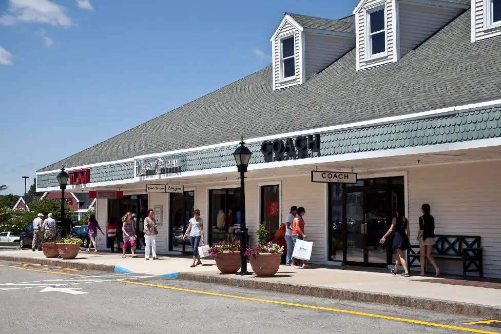 Shop at Kittery Premium Outlets® in | Cross Border Shopping